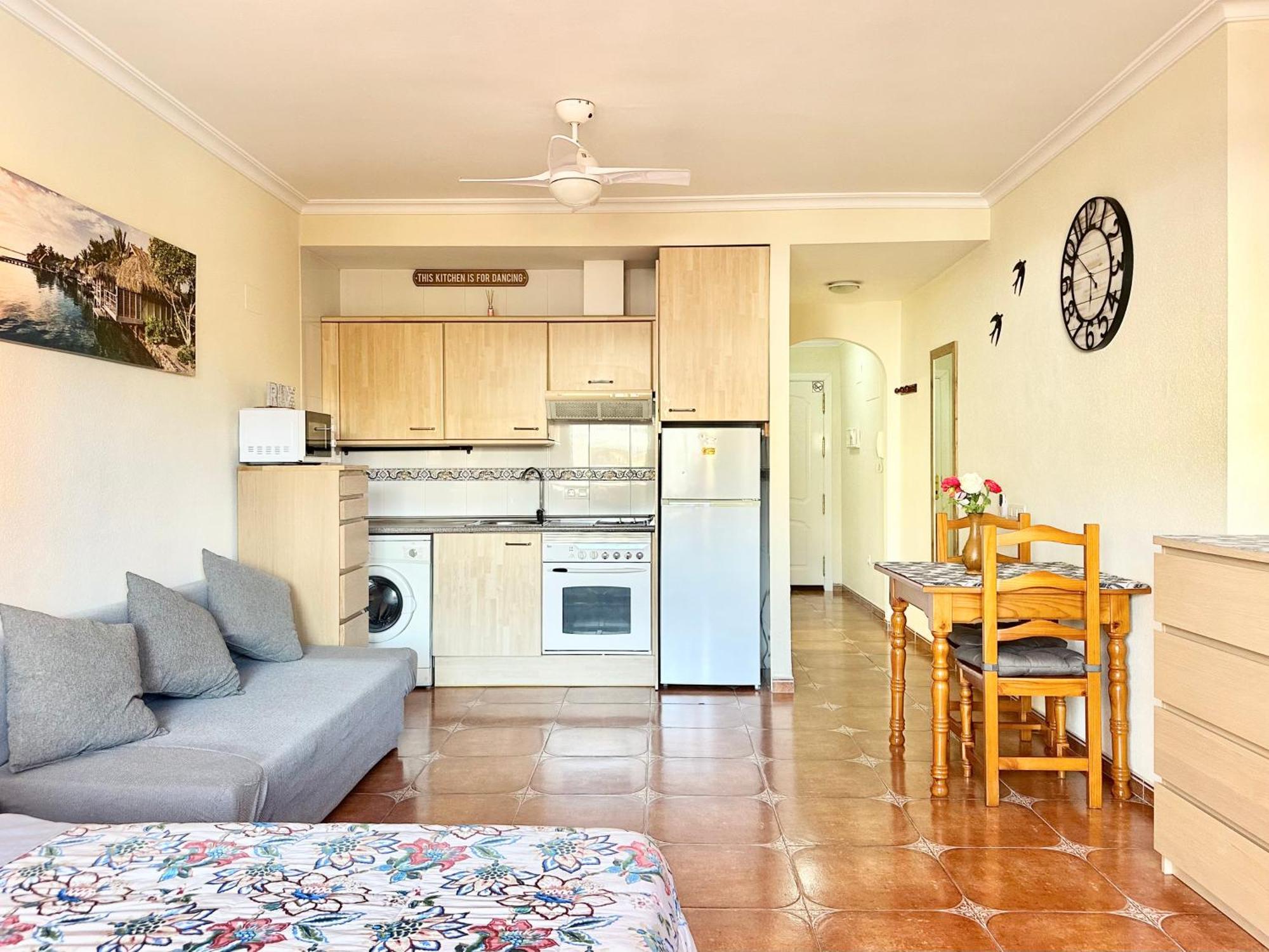 Costa Del Sol Seaside Studio - 5 Mins From Beach Fuengirola Εξωτερικό φωτογραφία