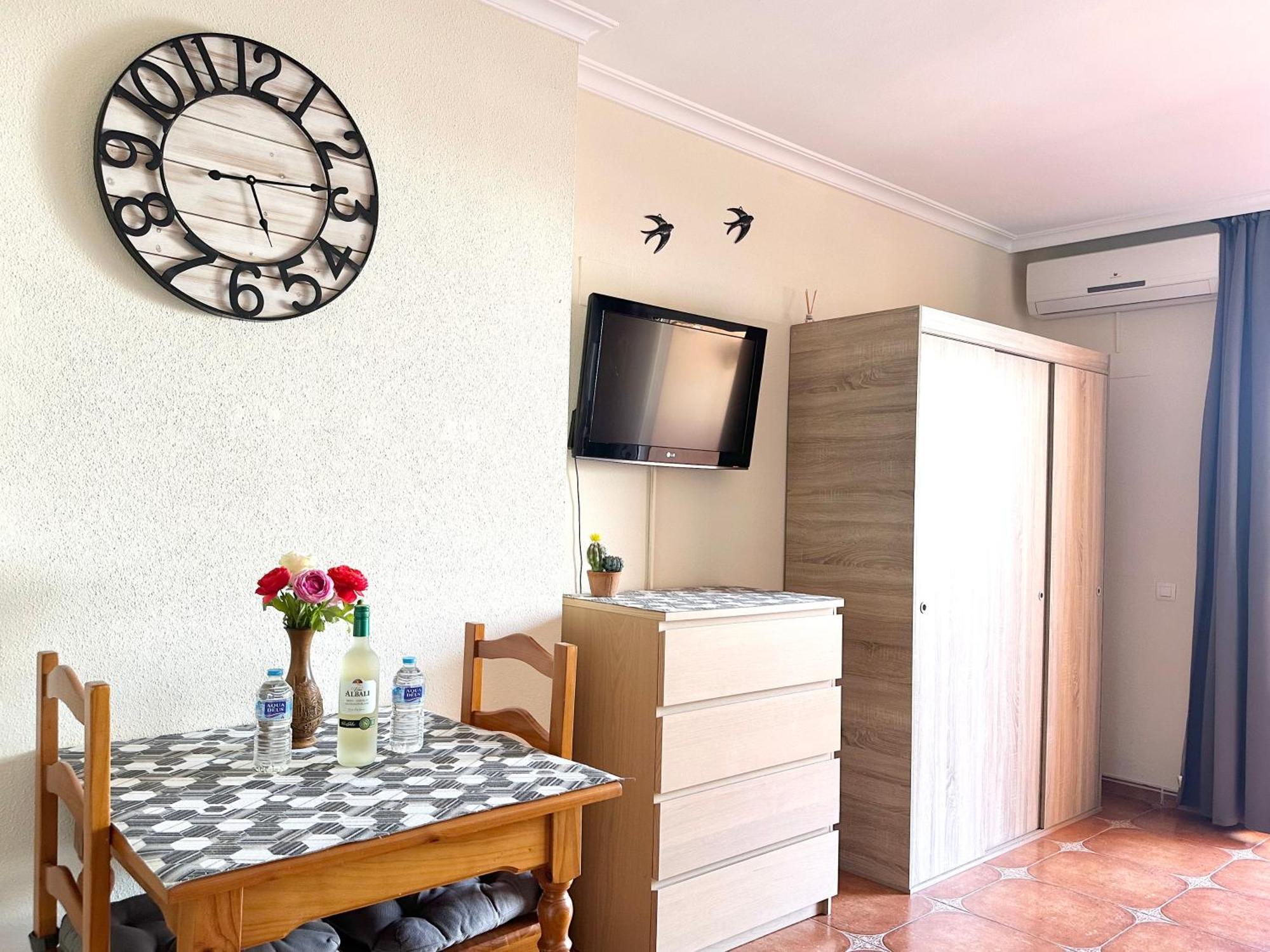 Costa Del Sol Seaside Studio - 5 Mins From Beach Fuengirola Εξωτερικό φωτογραφία