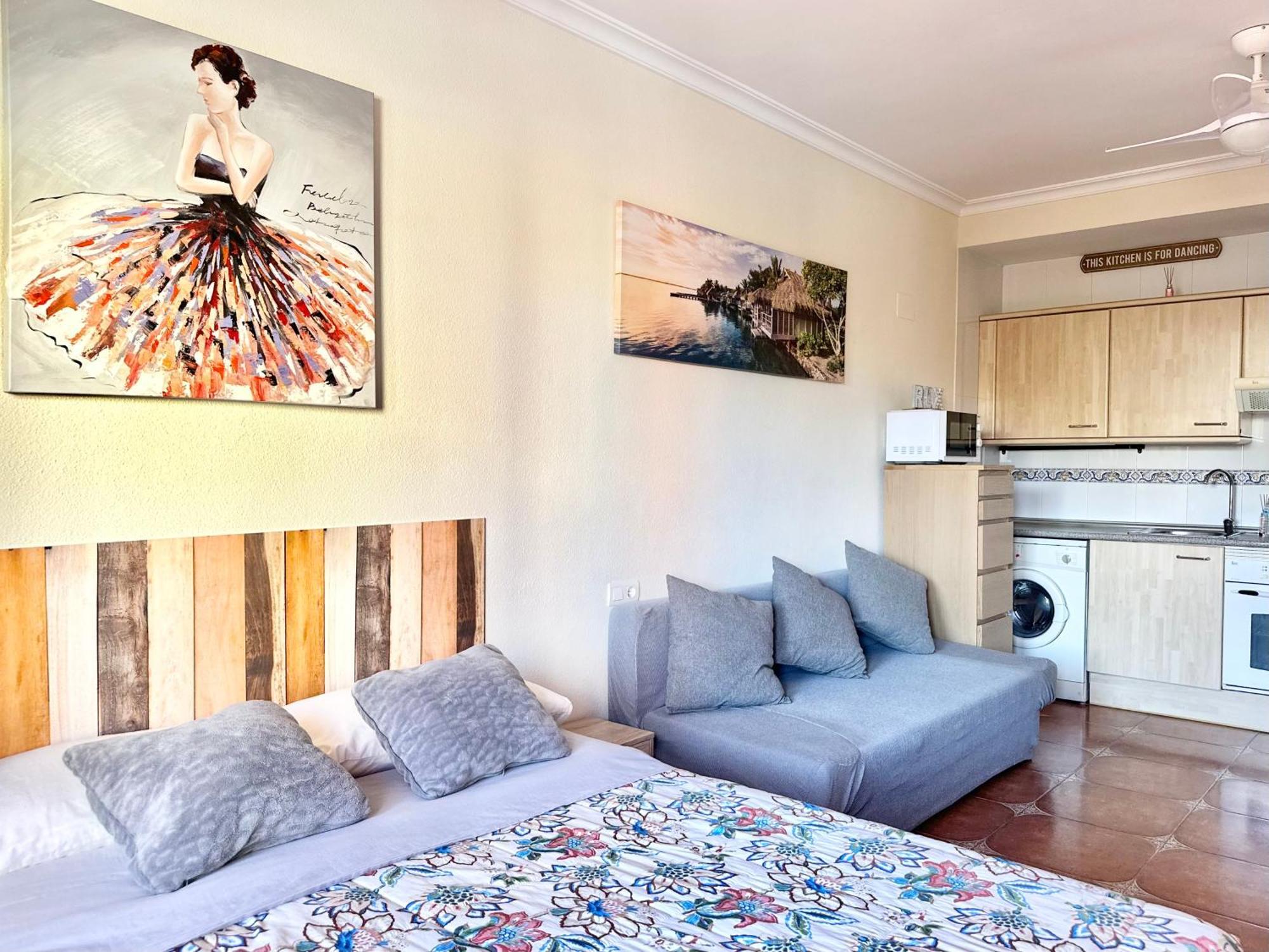 Costa Del Sol Seaside Studio - 5 Mins From Beach Fuengirola Εξωτερικό φωτογραφία